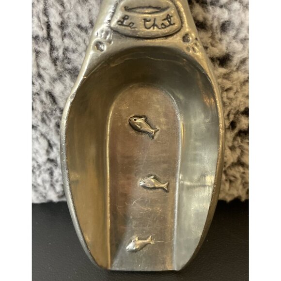 Pewter Scoop Cat Kitten Le Chat Fish Design‎ Made In France Basel 2009 Engraved - Picture 3 of 6